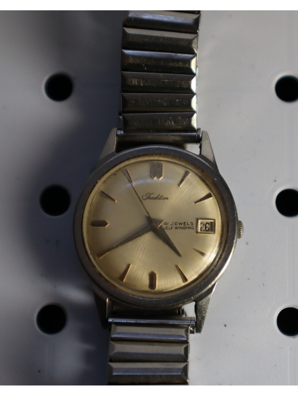 VG Vintage Tradition Running Automatic 41 Jewels Self Winding Watch Switzerland